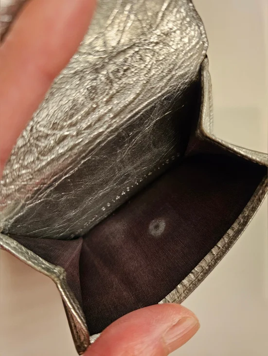 BALENCIAGA Silver Crinkle Trifold Compact Wallet - Picture 10 of 11